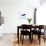 - Kieselgasse 4* チューリッヒ