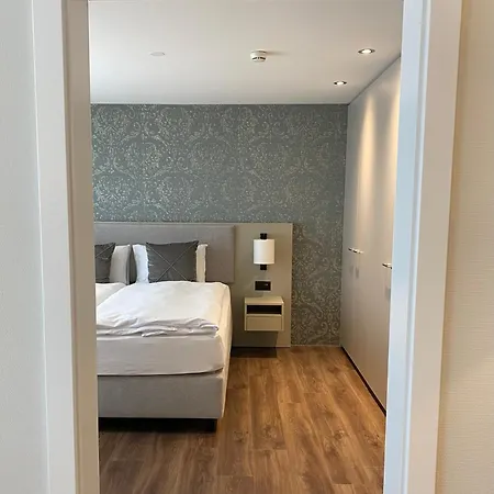 - Kieselgasse 3* Zurich