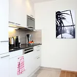 - Kieselgasse 4* 취리히