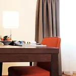 - Kieselgasse 4*