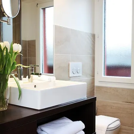 - Kieselgasse 4* Zürih