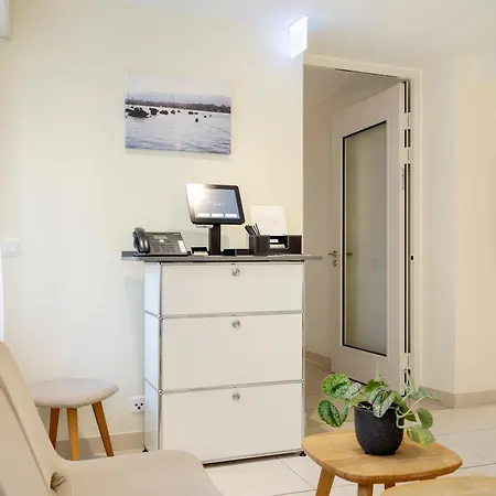 - Kieselgasse 4* Цюрих